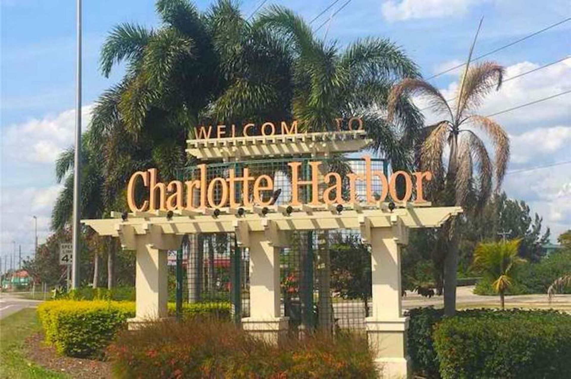 Easy Access to Peace River: Charlotte County, Florida's Best Location! - Image 10 of 15
