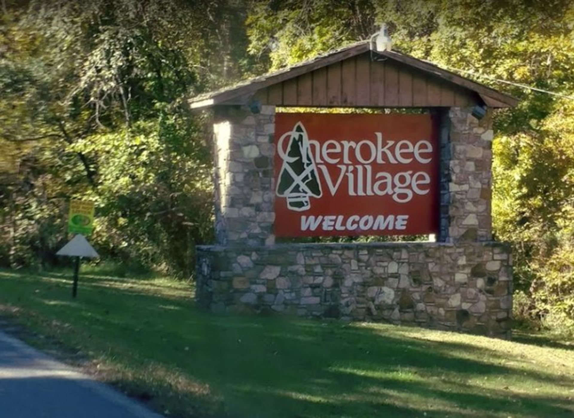 Build in this Four-Season Community: Cherokee Village, Arkansas! - Image 10 of 15