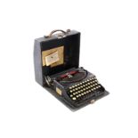Remington Schreibmaschine ”Portable”, im Koffer, Alterungsspuren, 30x30,5, Z 3