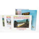 5 versch. Eisenbahnbücher, Alterungsspuren