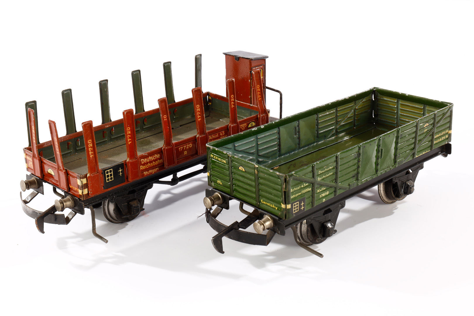 2 Märklin Güterwagen 1761 und 1772, Spur 0, CL, mit automat. Kupplungen, LS, L 16,5 und 18,5, Z 4