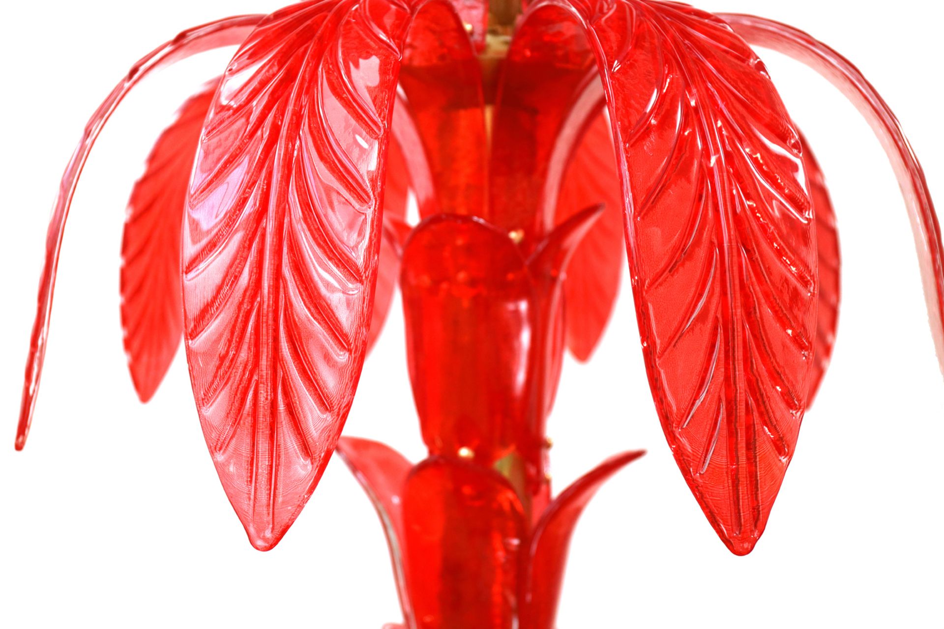 Murano Glaspalme als Lampe, 20 Jh., rotes transluzides Glas, H 210 cm. (Kein Versand, für - Image 2 of 3