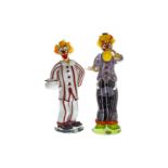 Kunstobjekt 2 Murano Clowns, farbiges Glas, einer signiert ”A(lessandro) Barbaro Murano”, H 43 und