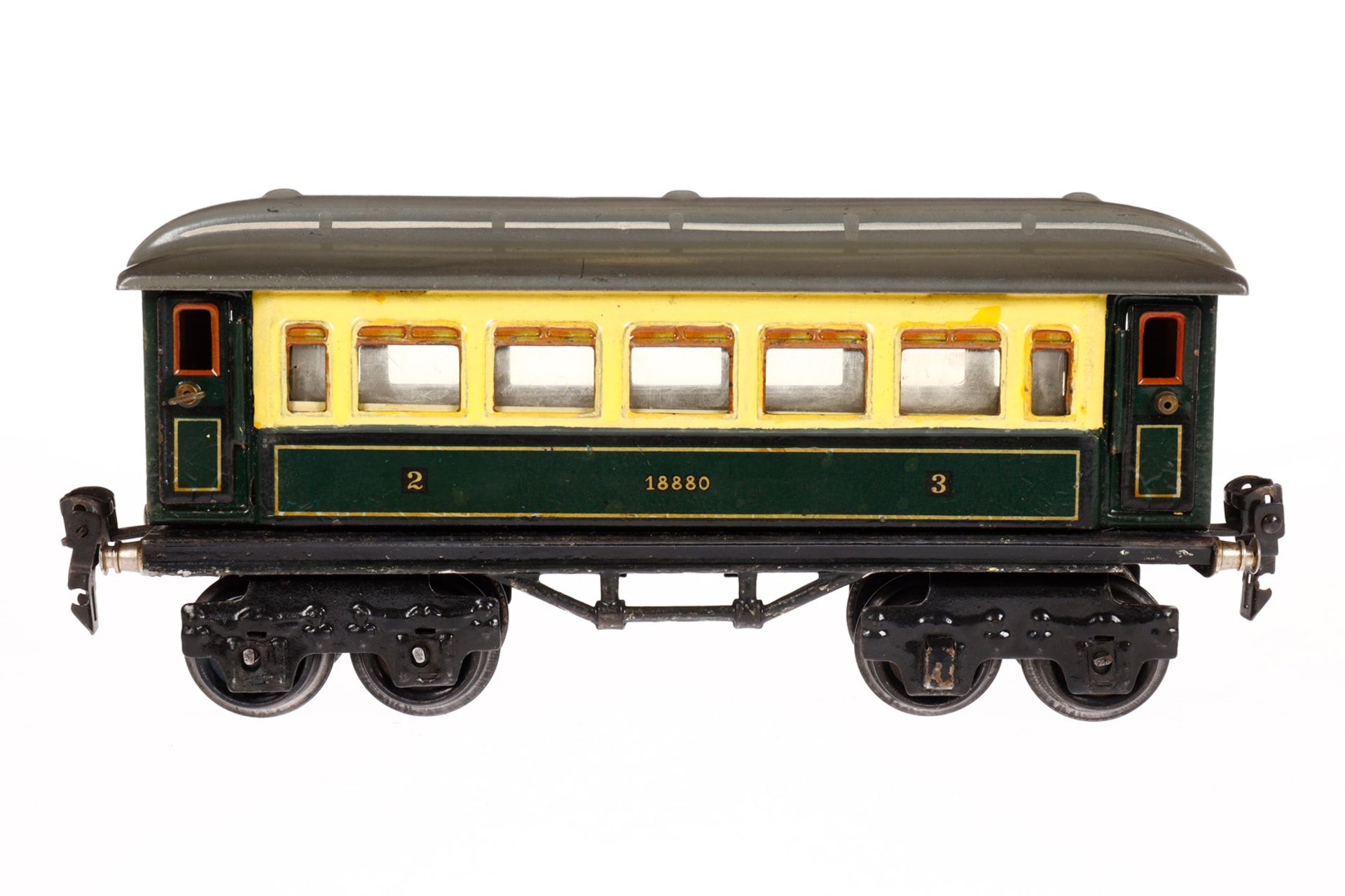 Märklin Personenwagen 1886, Spur 0, CL, mit 4 AT, 1 Türgriff und Treppen fehlen, tw nachlackiert,