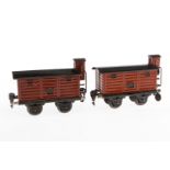 2 Märklin ged. Güterwagen, Spur 0, HL, je mit BRHh und 1 TÖ, LS, L 13, Z 3