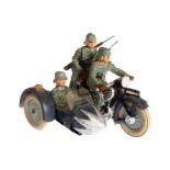 Militärmotorrad, mit Fahrer, Sozius und Masse-Beiwagen und Soldat, Blechräder, L 10, Z 2