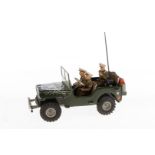 Arnold Jeep 2500, feldgrau, Uhrwerk intakt, mit 3 Figuren, LS und Alterungsspuren, L 17, Z 3