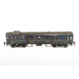 Märklin int. Gepäckwagen 1944 J, Spur 0, HL, mit 4 AT, 4 STH und Gussrädern, meist rest., LS und