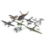 Konv. 10 Militärflugzeuge, Kunststoff, NV und tw def., L 8-30