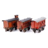 3 Märklin Güterwagen, Spur 0, uralt, HL und ÜL, tw ergänzt, L 9,5, Z 4