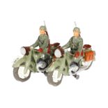 2 Soldaten auf Masse-Motorrädern WH 590, L 10, Z 2