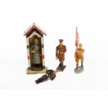 4 versch. Soldaten und 1 Schilderhaus, Masse/Holz, bemalt, darunter HK-Figur, Z 3