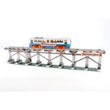 Märklin Plus Fertigmodell, Schienenbus auf Hochbahn, Alterungsspuren, L 106, im Versand-Karton