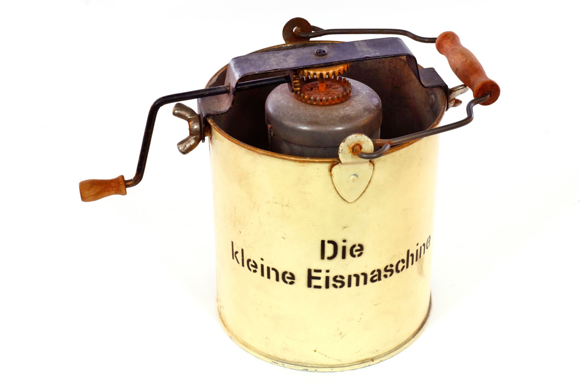 Seltene Blech-Eismaschine, ”Die kleine Eismaschine”, ca. 1910, mit Einsatz und Handkurbel,
