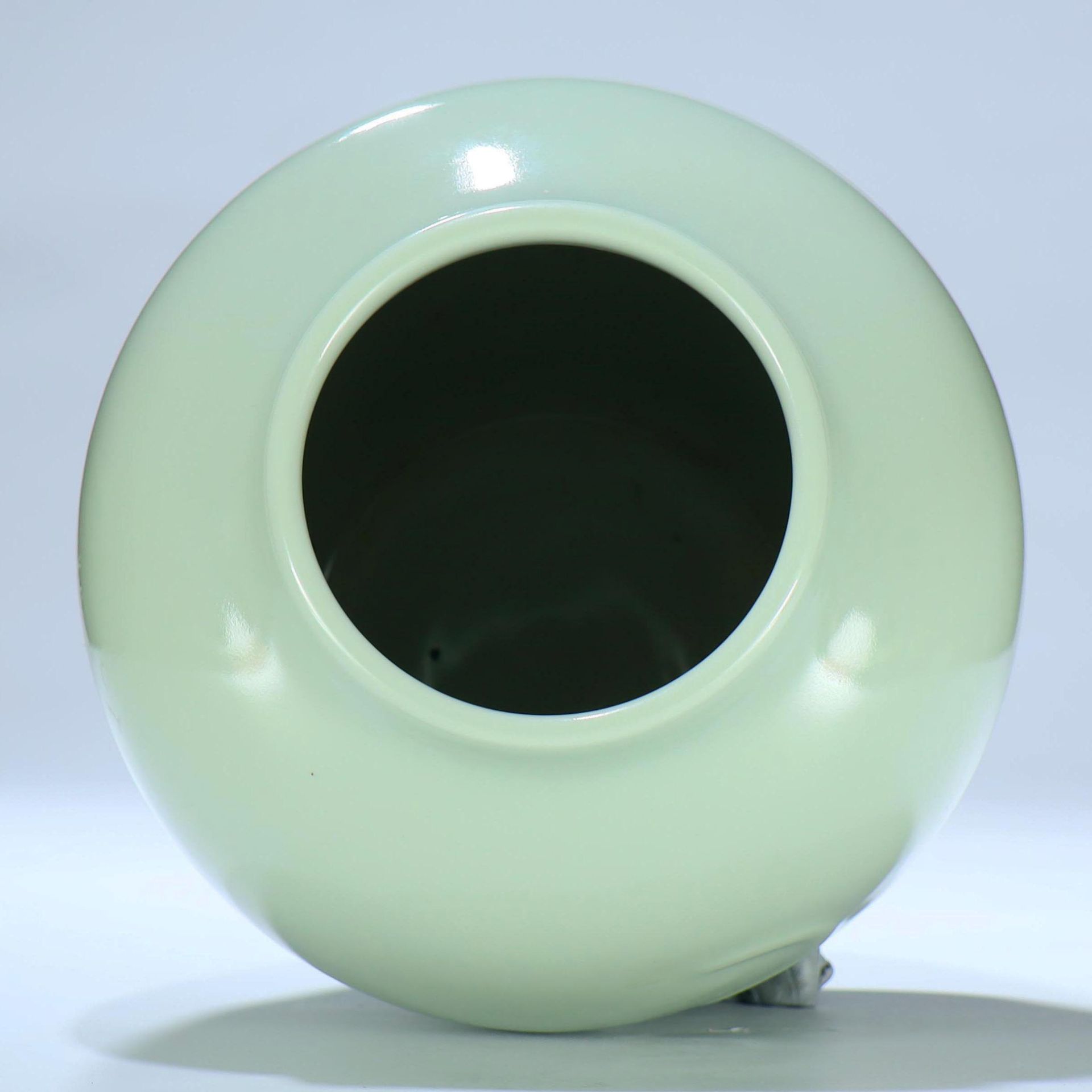 A celadon porcelain jar - Image 2 of 3