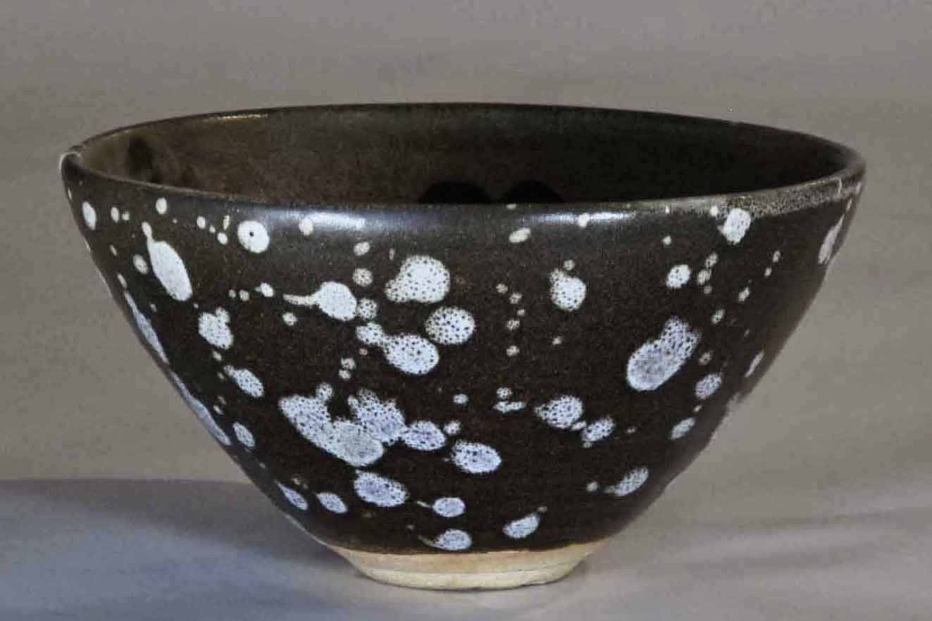 Song Dynasty Ji Zhou kiln dark brown glazed tea bowl
