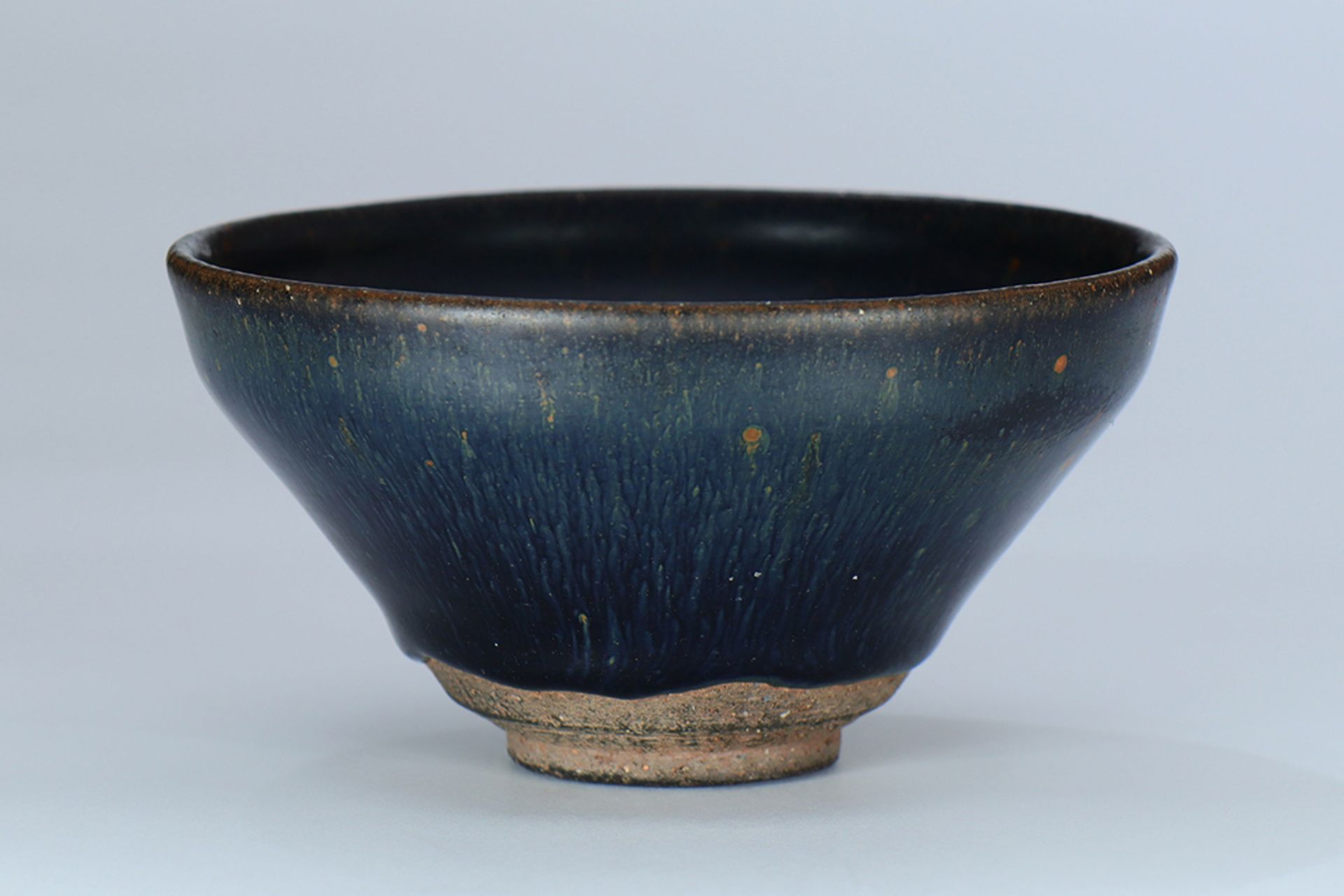 A Jian kiln black-glazed tea bowl from the Song Dynasty - Bild 2 aus 8