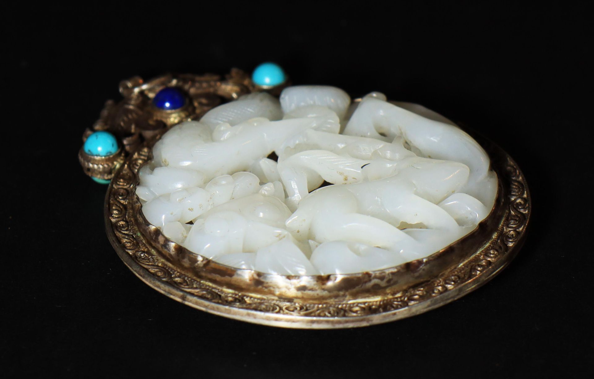 A silver-wrapped jade pendant from the Qing Dynasty - Image 4 of 6