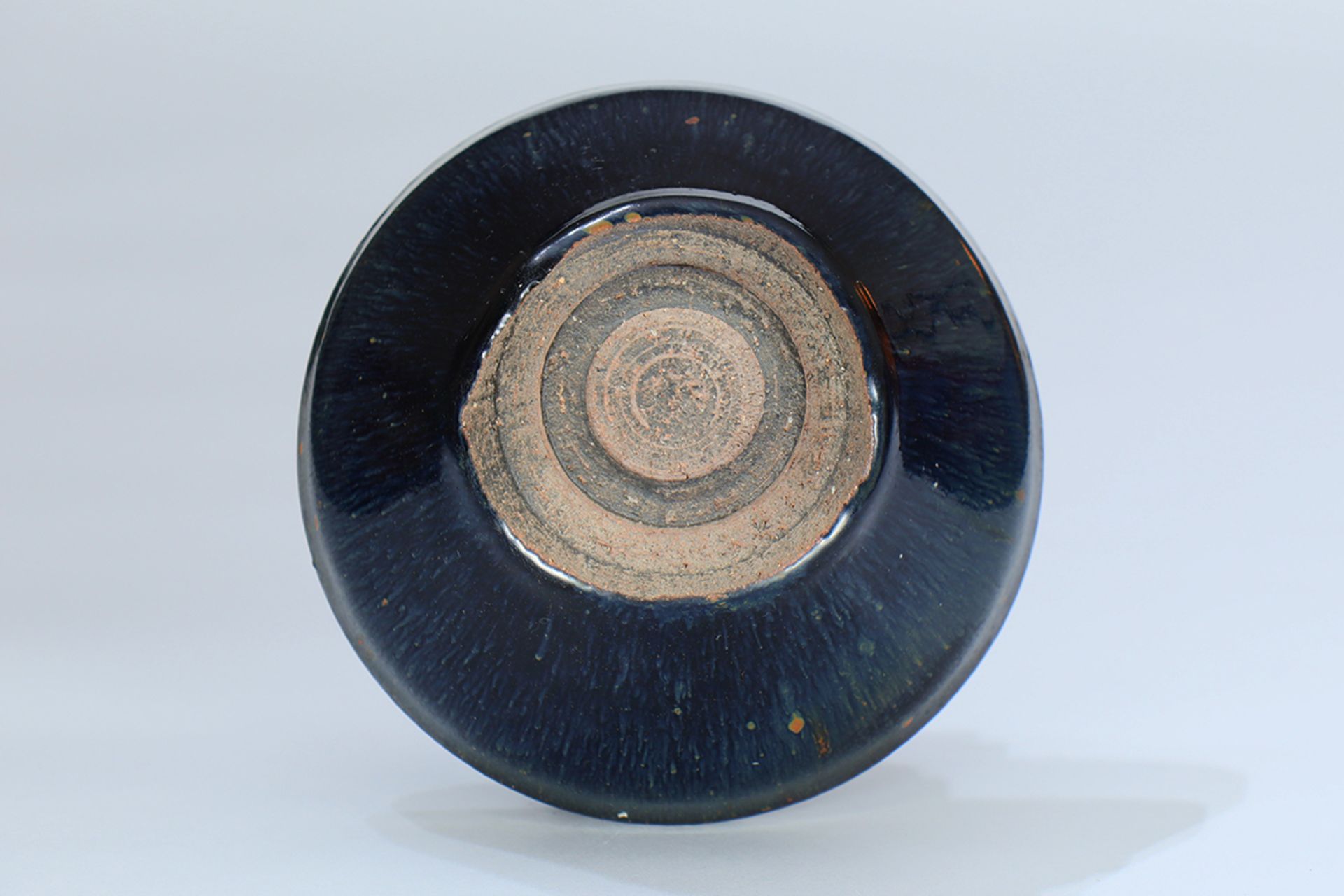 A Jian kiln black-glazed tea bowl from the Song Dynasty - Bild 3 aus 8