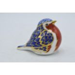 Royal Crown Derby paperweight in the form of a Robin. First quality with gold stopper. In good