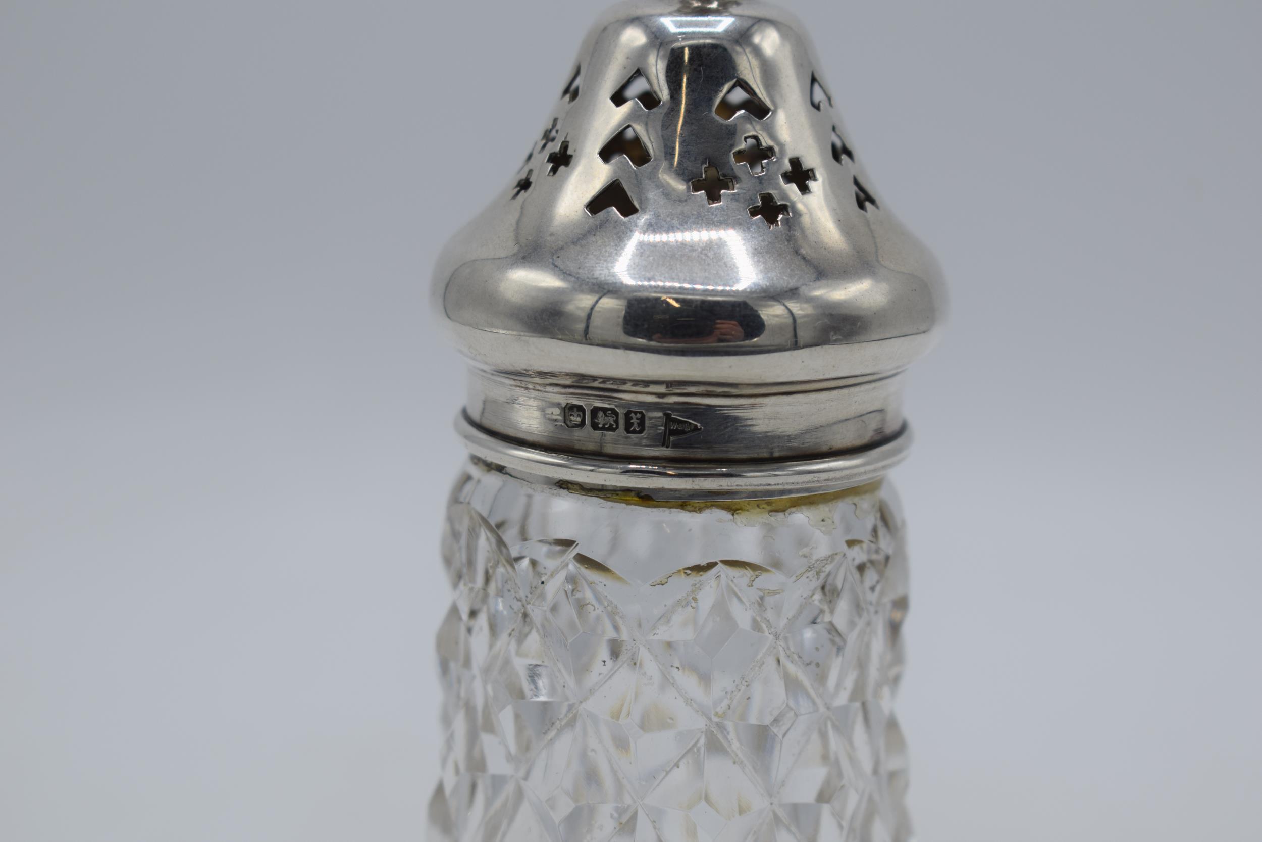 Silver topped and cut glass sugar sifter, Sheffield 1915. - Image 2 of 2