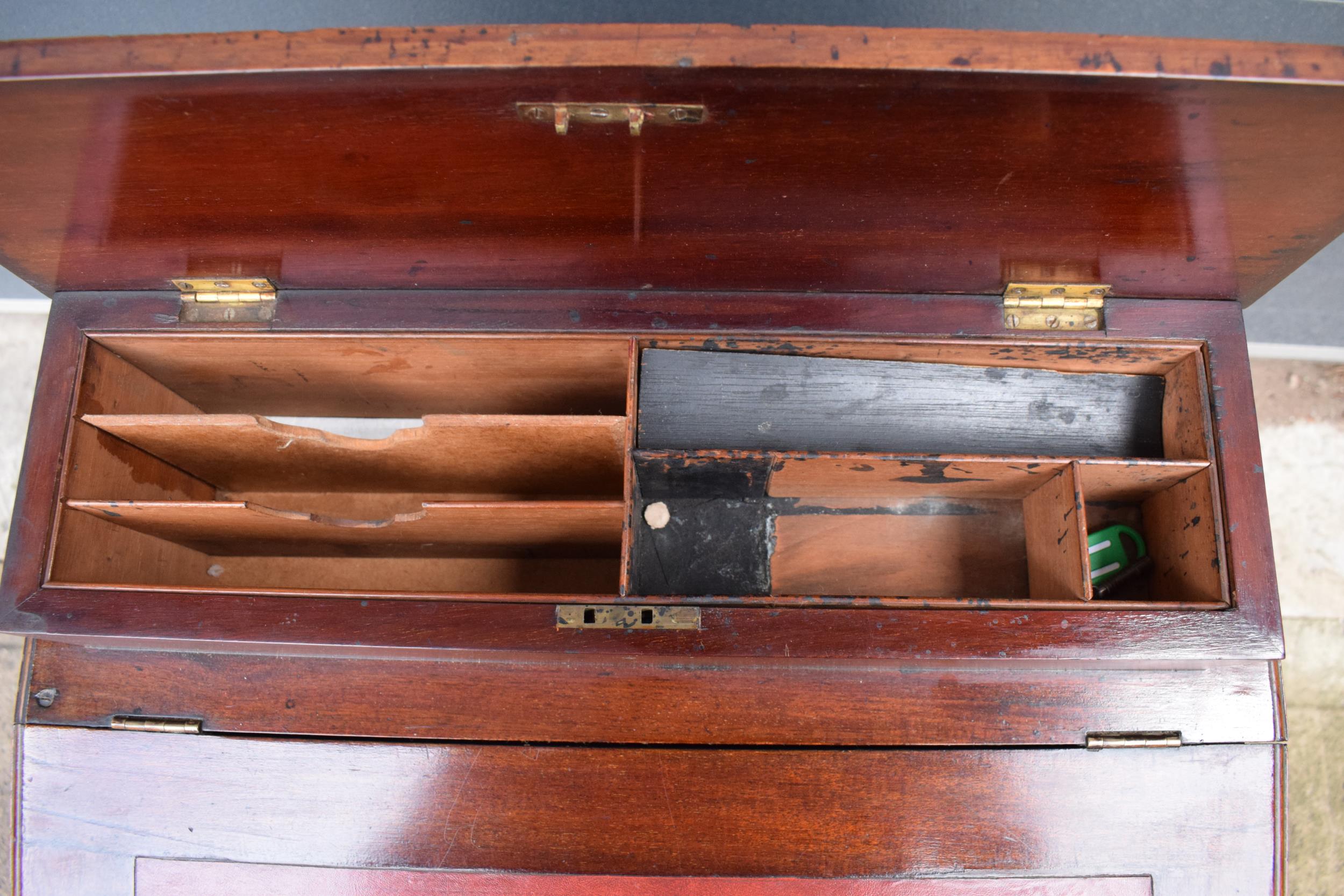 Edwardian Davenport desk with red leather inset and imitation drawers to left-hand side. 92cm - Image 5 of 11