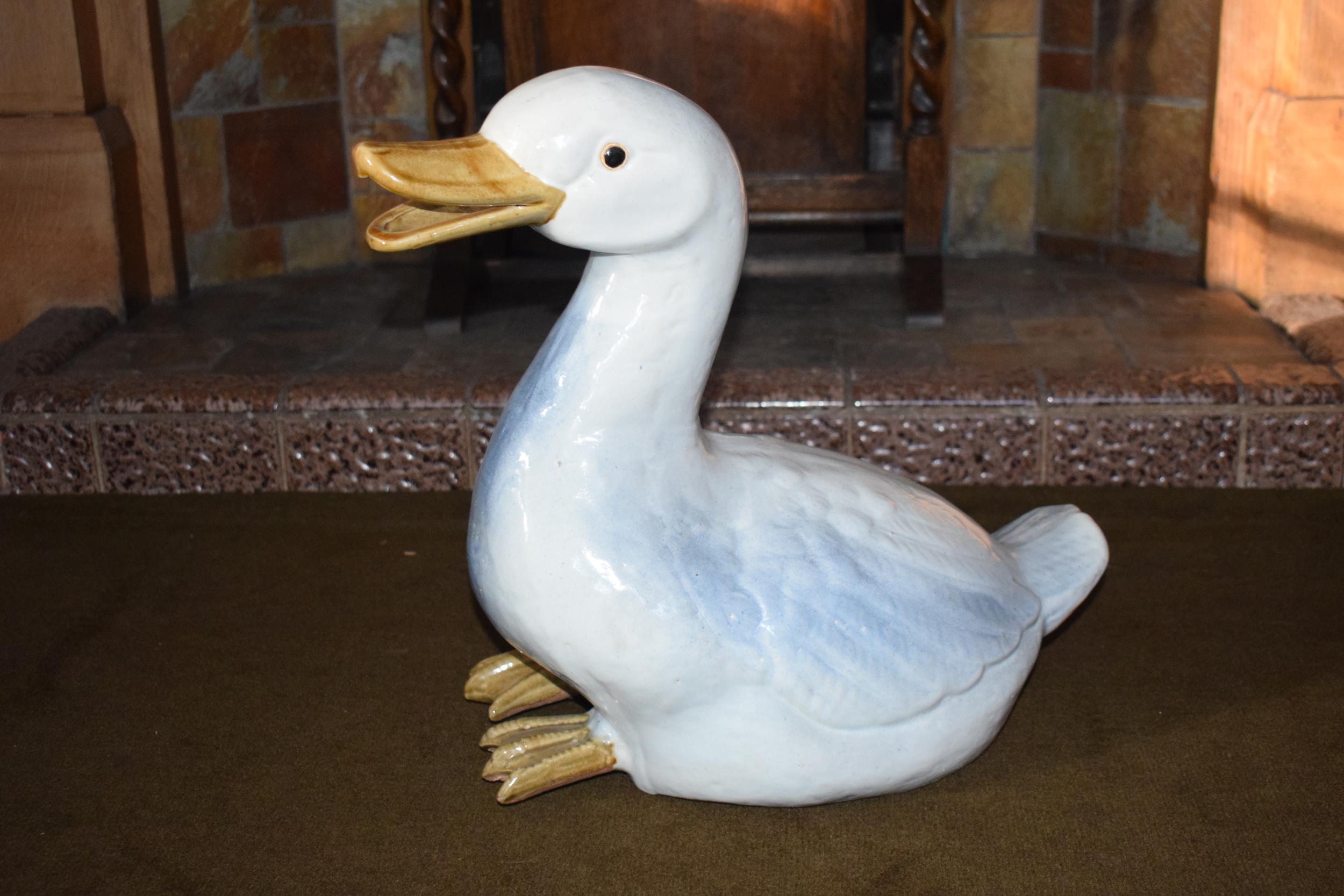 Early to mid 20th century large majolica figure of a goose, 43cm tall. In good condition, collection - Image 4 of 7