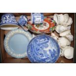 Pottery to include Spode Blue Italian bowl, Wedgwood Queensware dinner plates x 2, Royal Albert