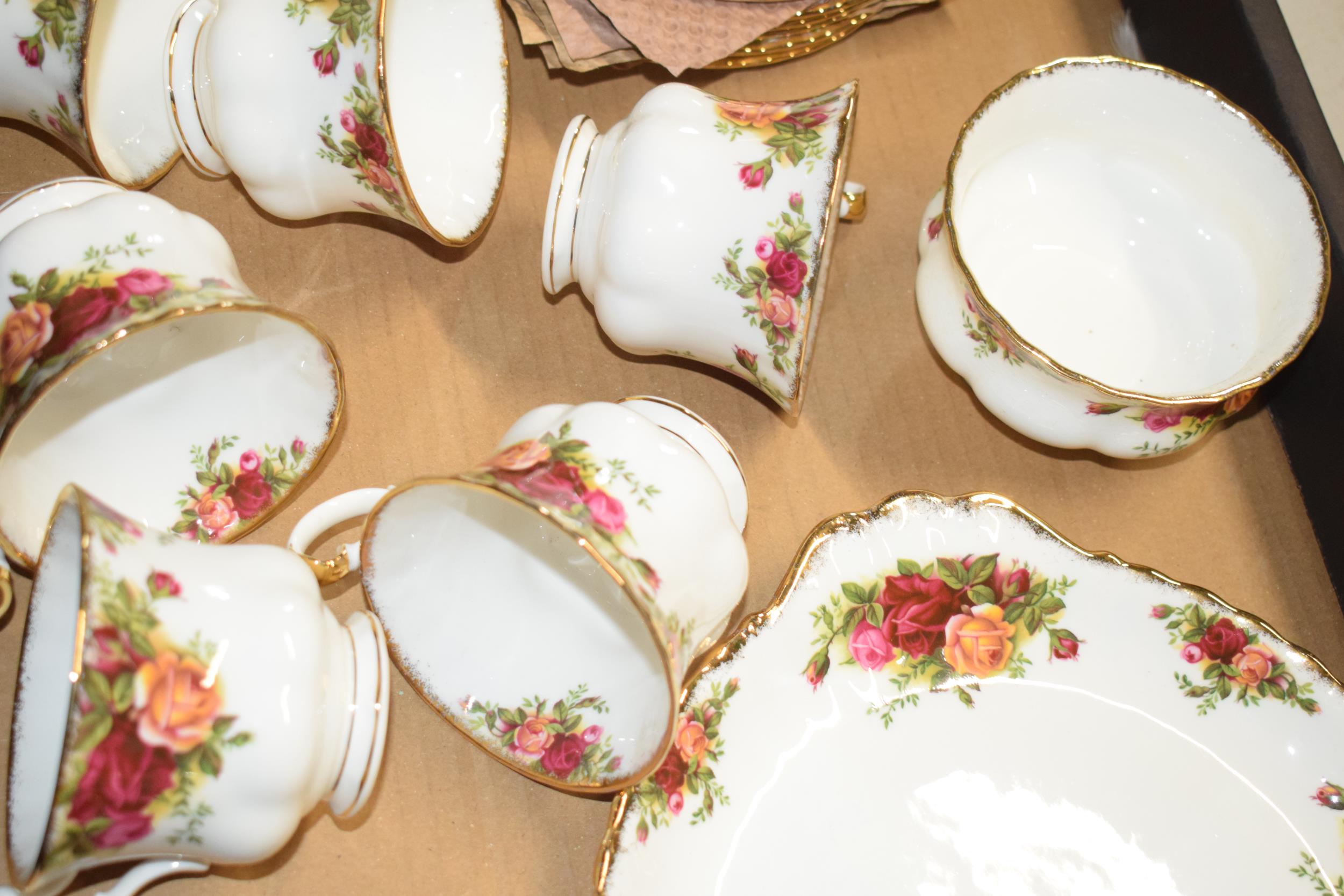 Royal Albert Old Country Roses to include 6 cups, 6 saucers, 6 trios, milk and sugar together with a - Image 3 of 4
