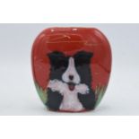 Anita Harris Art Pottery limited edition vase of a Collie: produced in an exclusive edition of 25