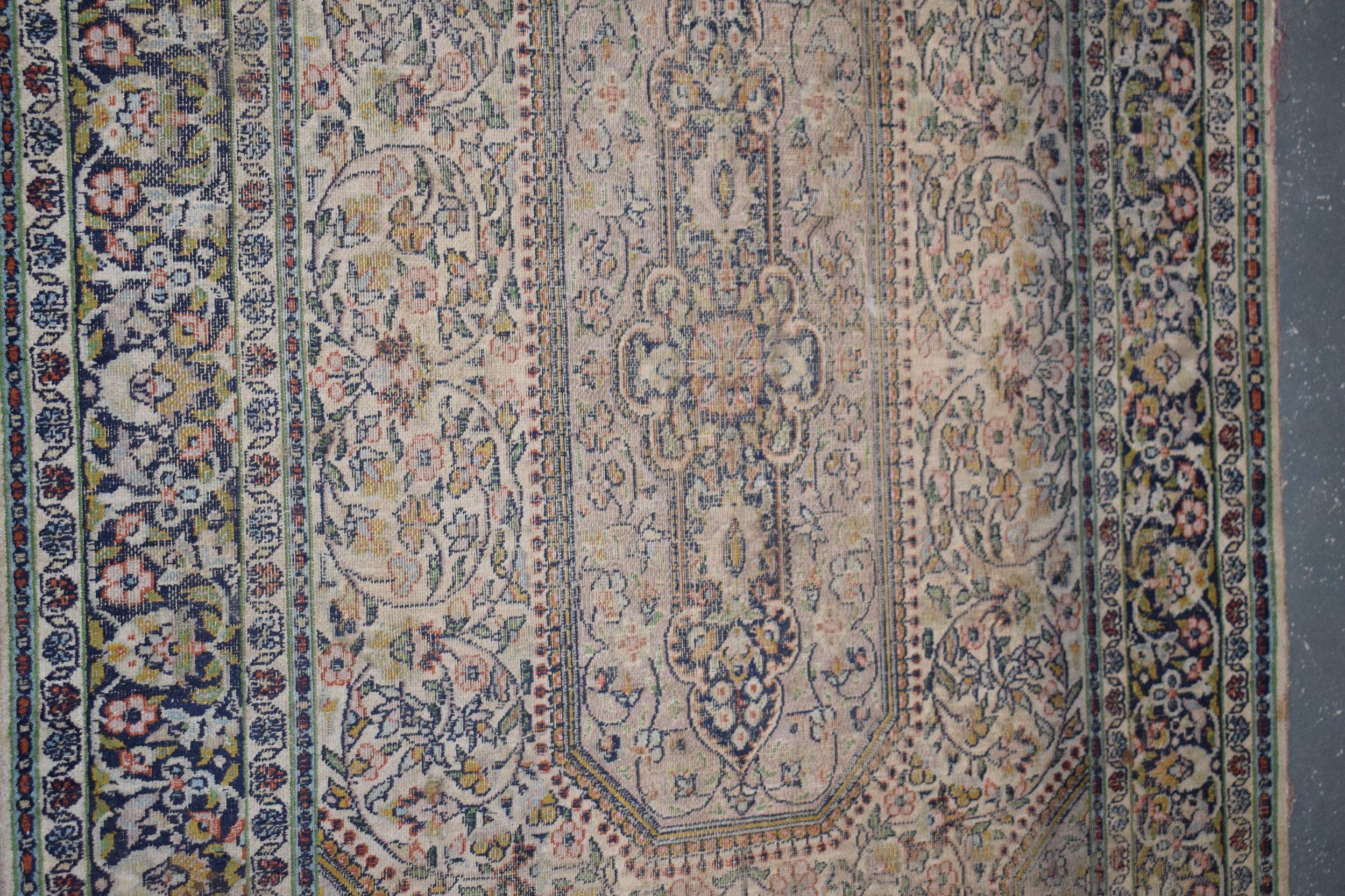Vintage 20th century rug, 167 x 94cm. - Image 4 of 7