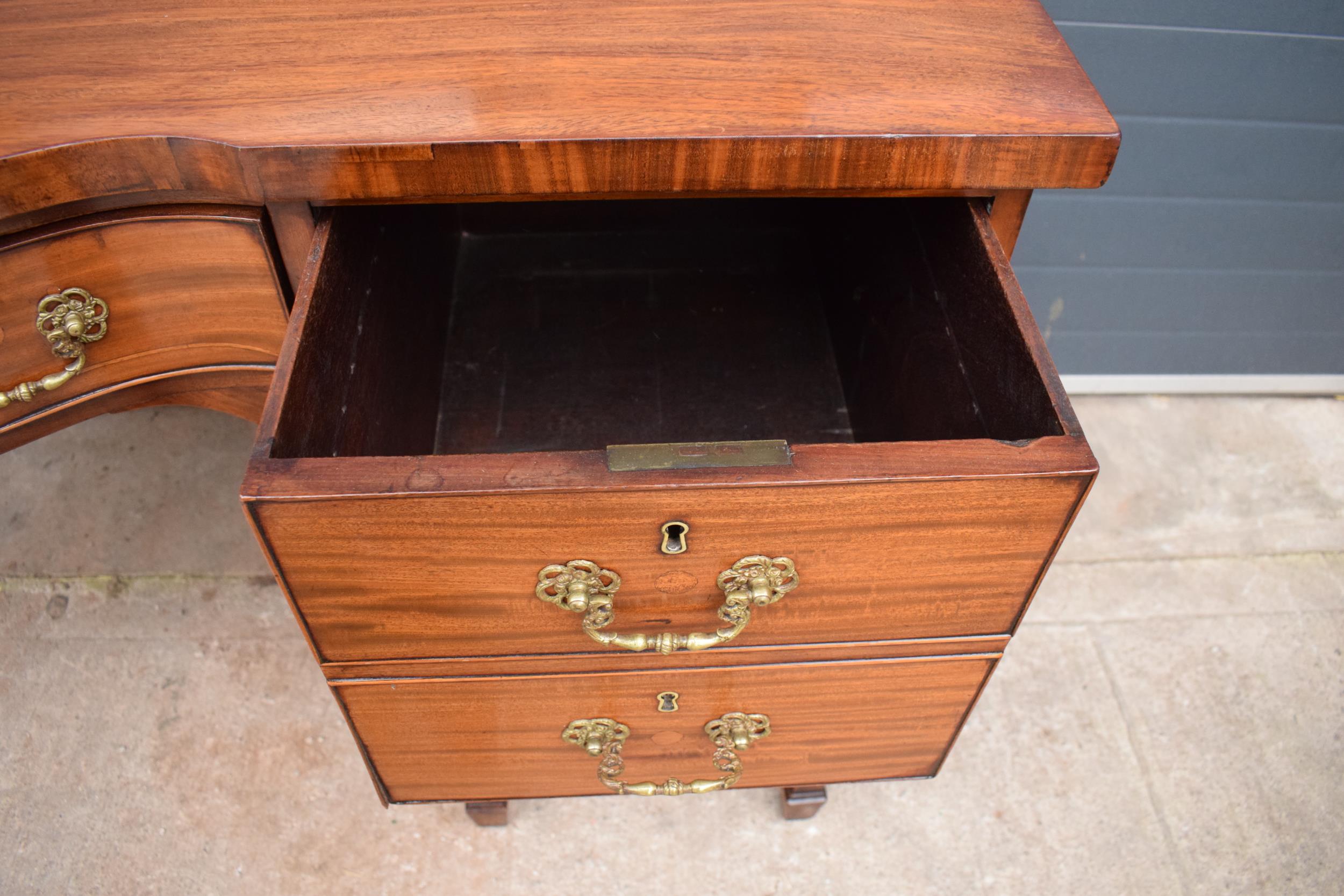 Late Georgian / 19th century concave front sideboard flanked by deep single drawer to the right - Image 7 of 13