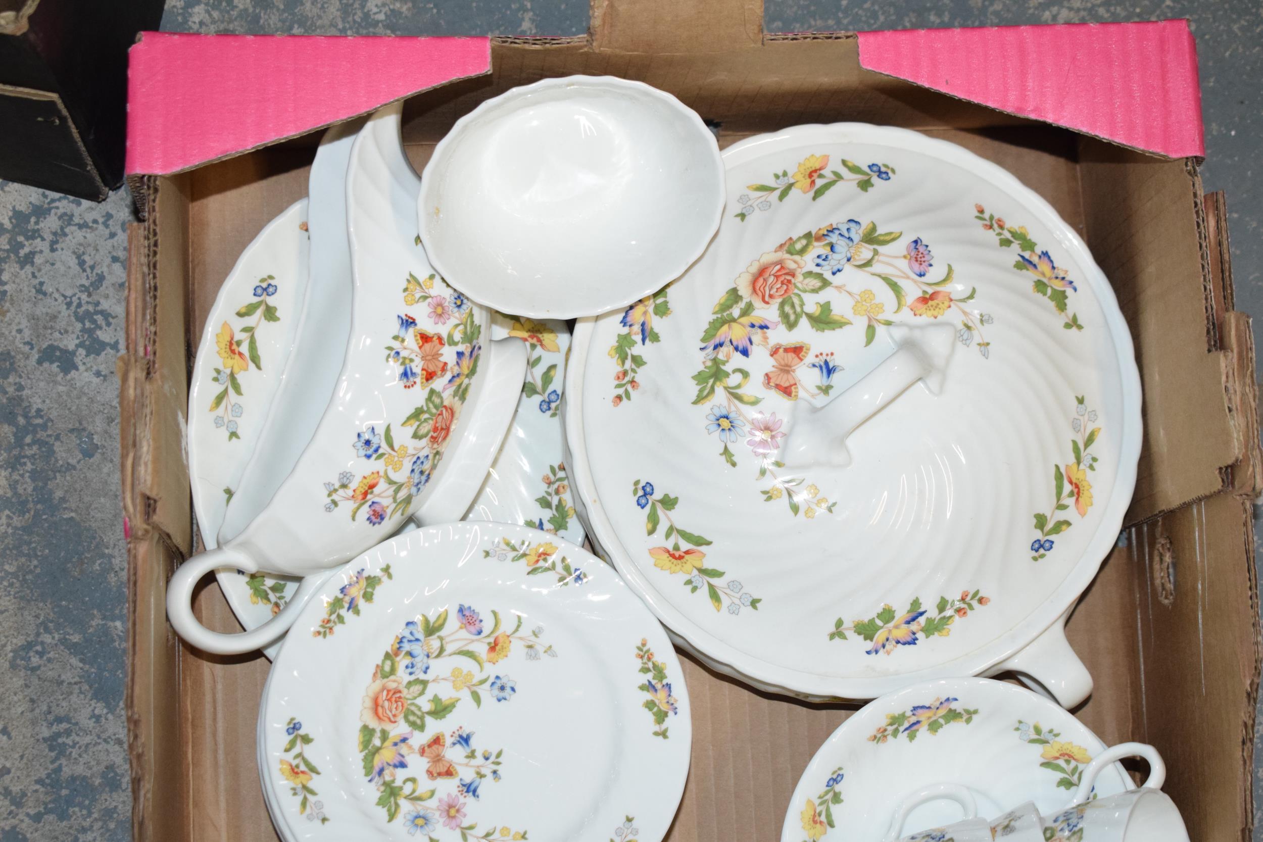 Aynsley tea and dinner ware in the 'Cottage Garden' pattern to include a tureen, cups, saucers, side - Image 2 of 5