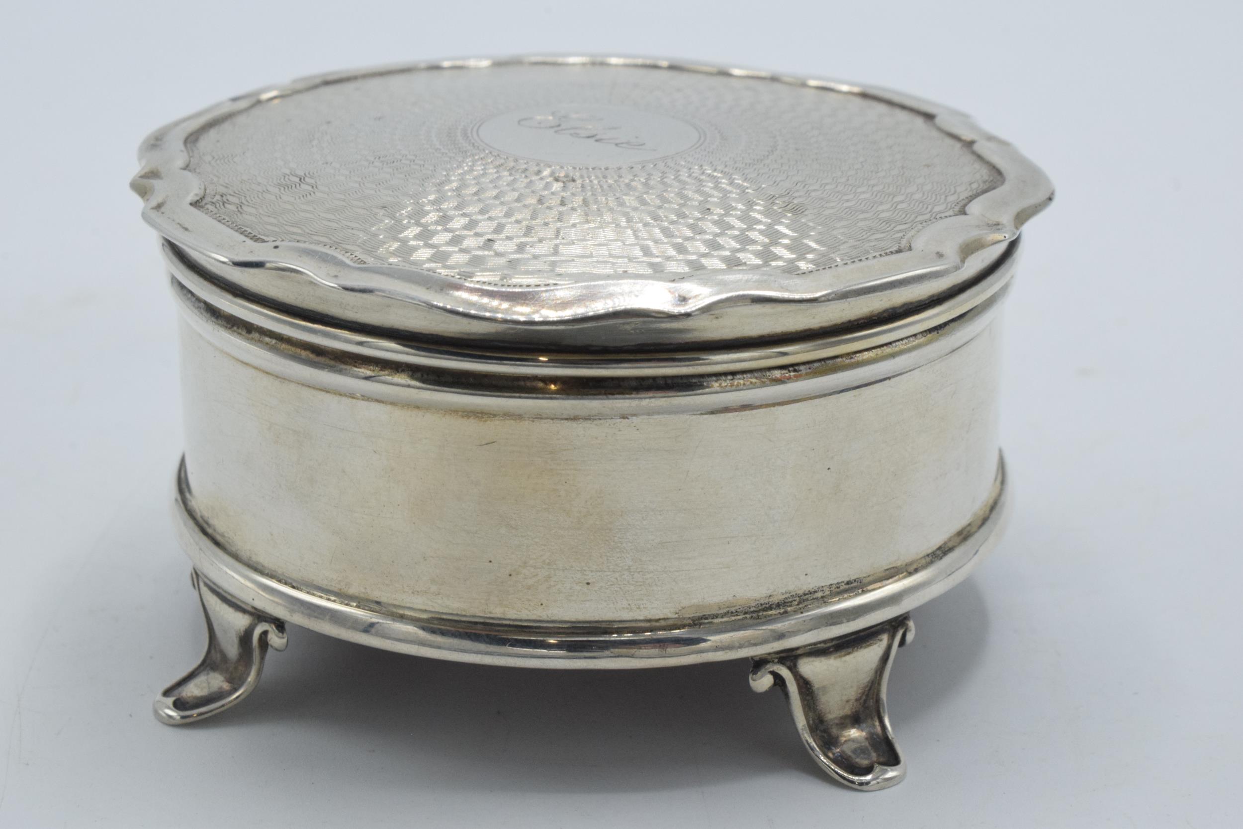 Silver jewellery trinket box with engineered decoration and 'Elsie' to the top, raised on 4 legs, - Image 2 of 6