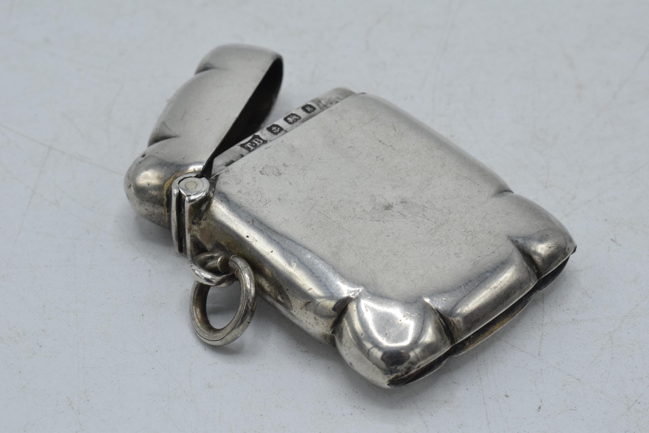 Hallmarked silver vesta case, 23.5 grams, Birmingham 1906. - Image 2 of 7