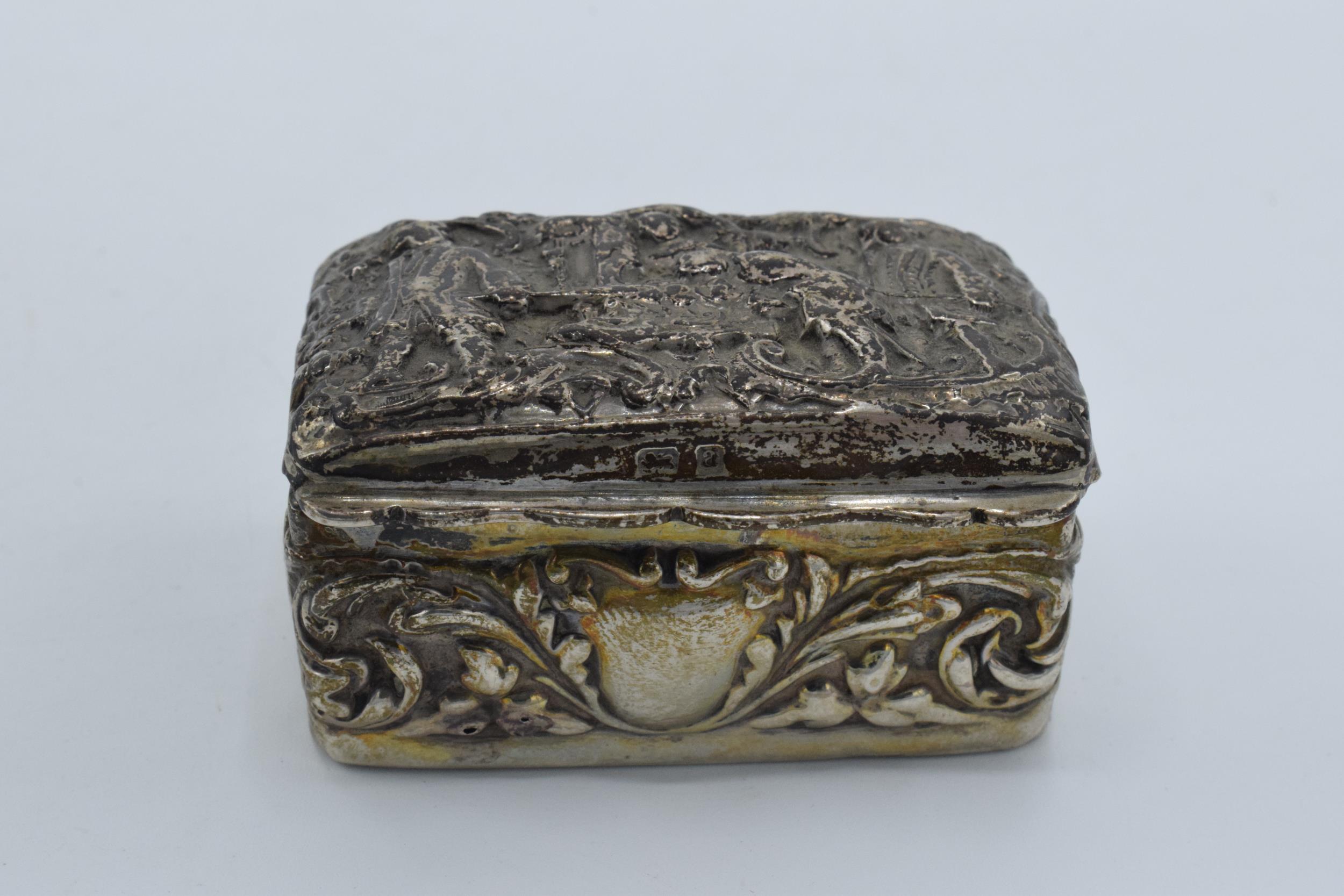 A pair of silver trinket boxes, both with embossed decoration, the larger being Birmingham 1900, the - Image 3 of 9