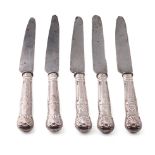 A set of 5 silver handled knives, 'Goldsmiths Alliance Cornhill'.