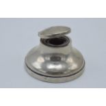 Hallmarked silver inkwell, Birmingham 1923, 6cm diameter, with glass liner. Hallmarks slightly