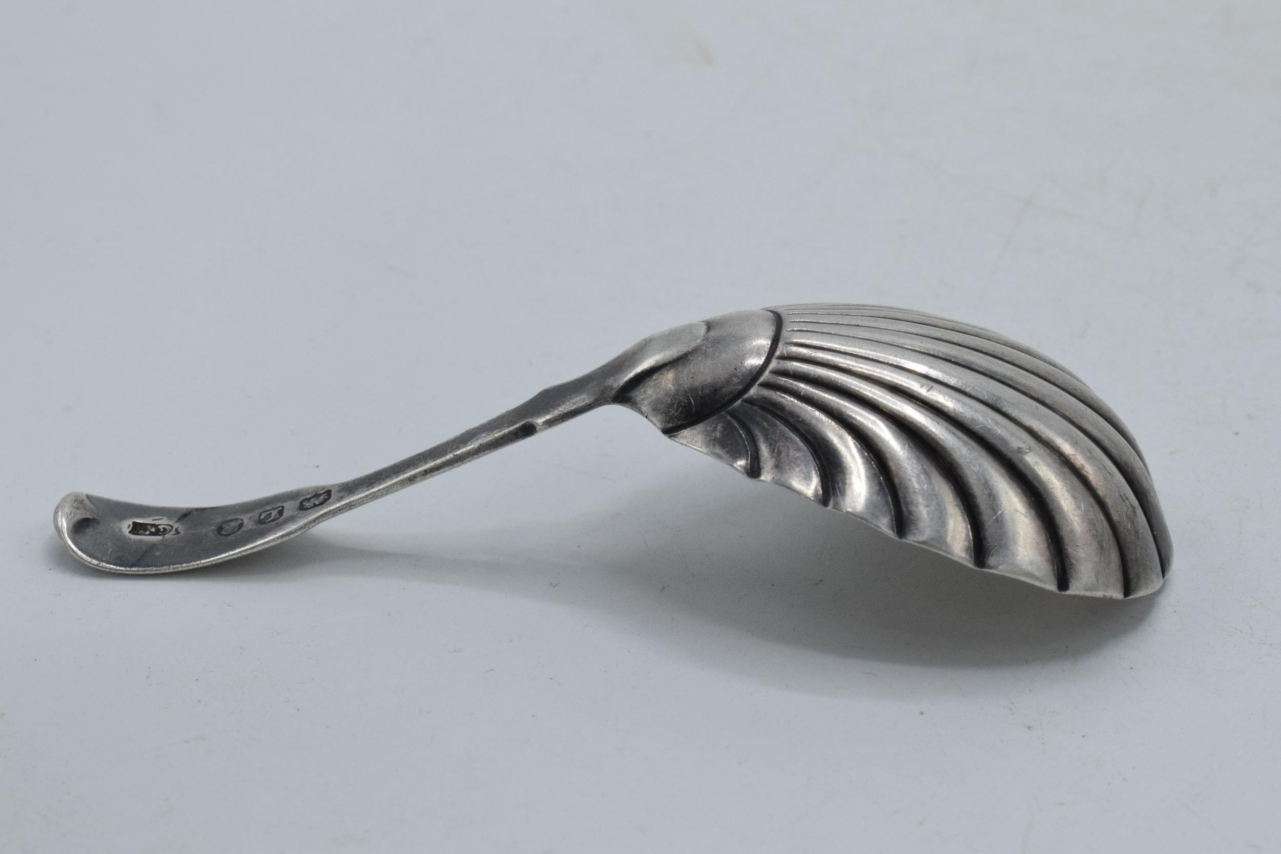 Georgian hallmarked silver caddy spoon, Birmingham 1806, in the form of a shell, 13.3 grams, 9cm - Image 4 of 5