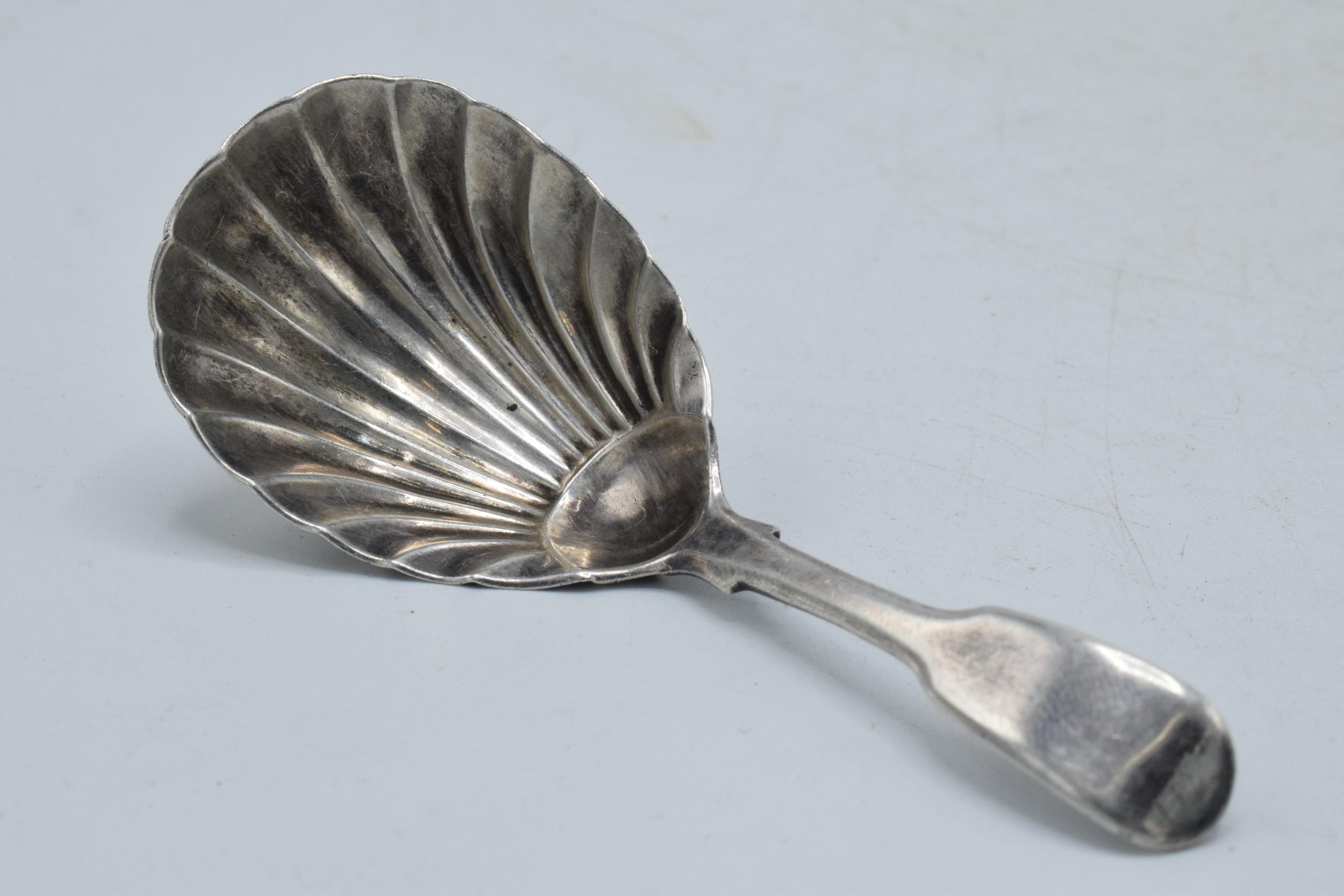 Georgian hallmarked silver caddy spoon, Birmingham 1806, in the form of a shell, 13.3 grams, 9cm - Image 2 of 5