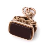 Edwardian 9ct gold ornate fob with bloodstone inset, 6.5 grams, 3cm tall.