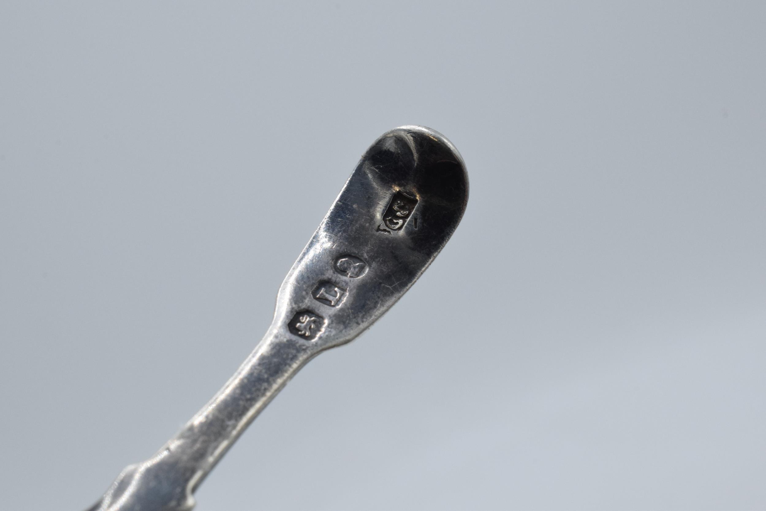 Georgian hallmarked silver caddy spoon, Birmingham 1806, in the form of a shell, 13.3 grams, 9cm - Image 5 of 5