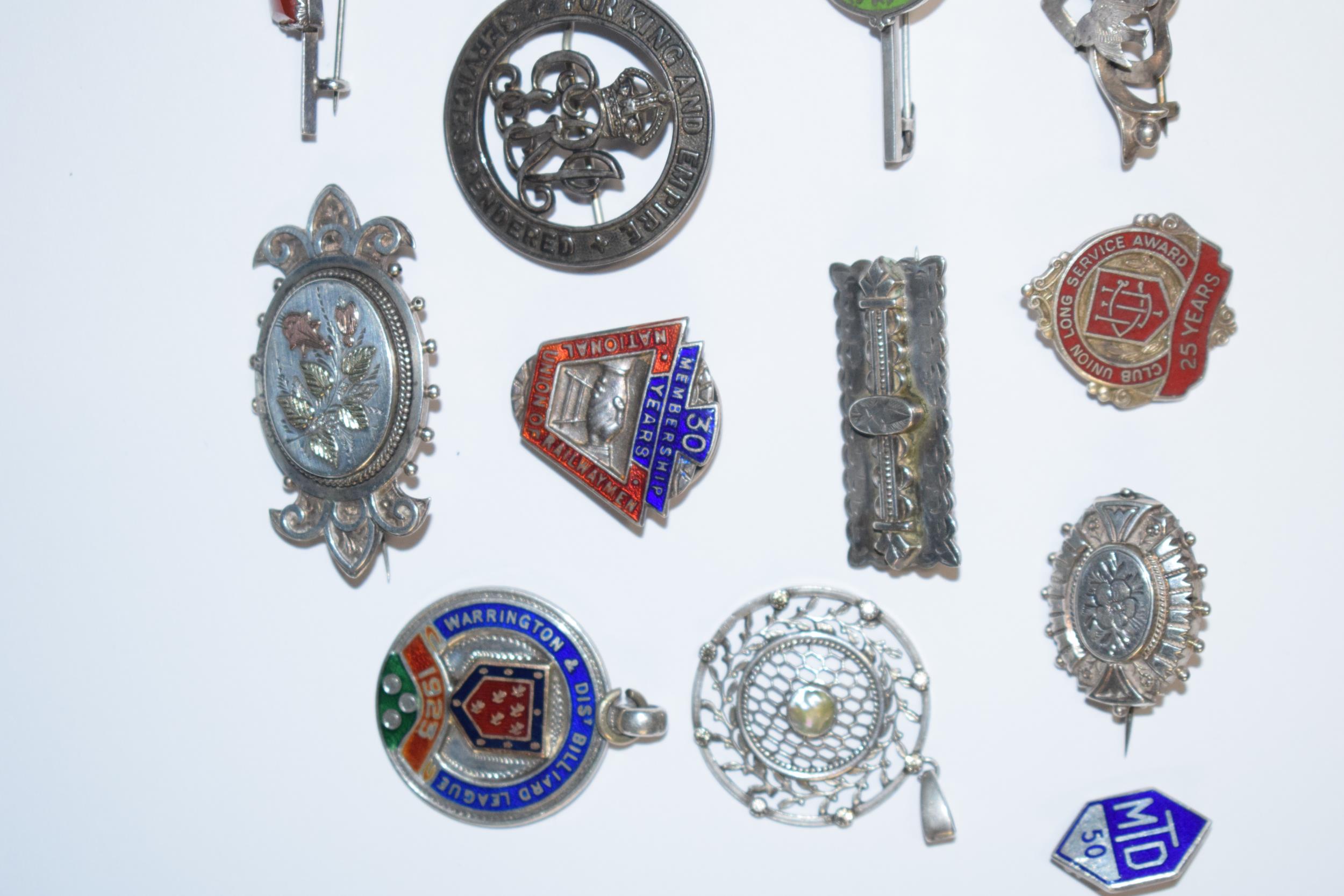 An interesting collection of silver jewellery to include enamelled fobs, Victorian brooches, - Image 5 of 5