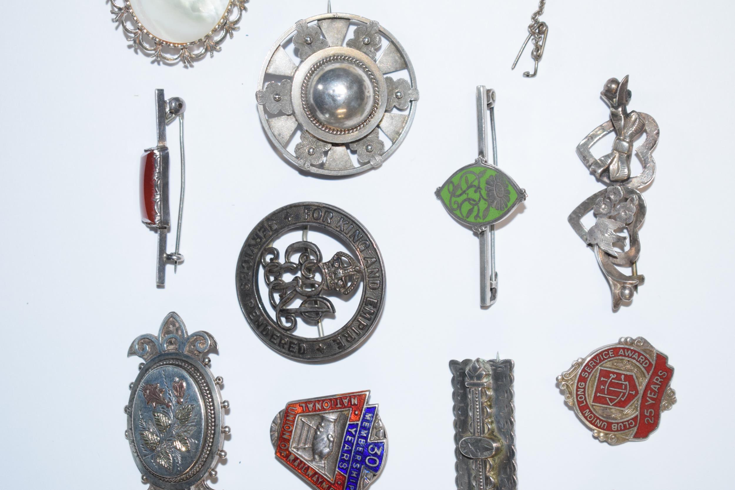 An interesting collection of silver jewellery to include enamelled fobs, Victorian brooches, - Image 4 of 5