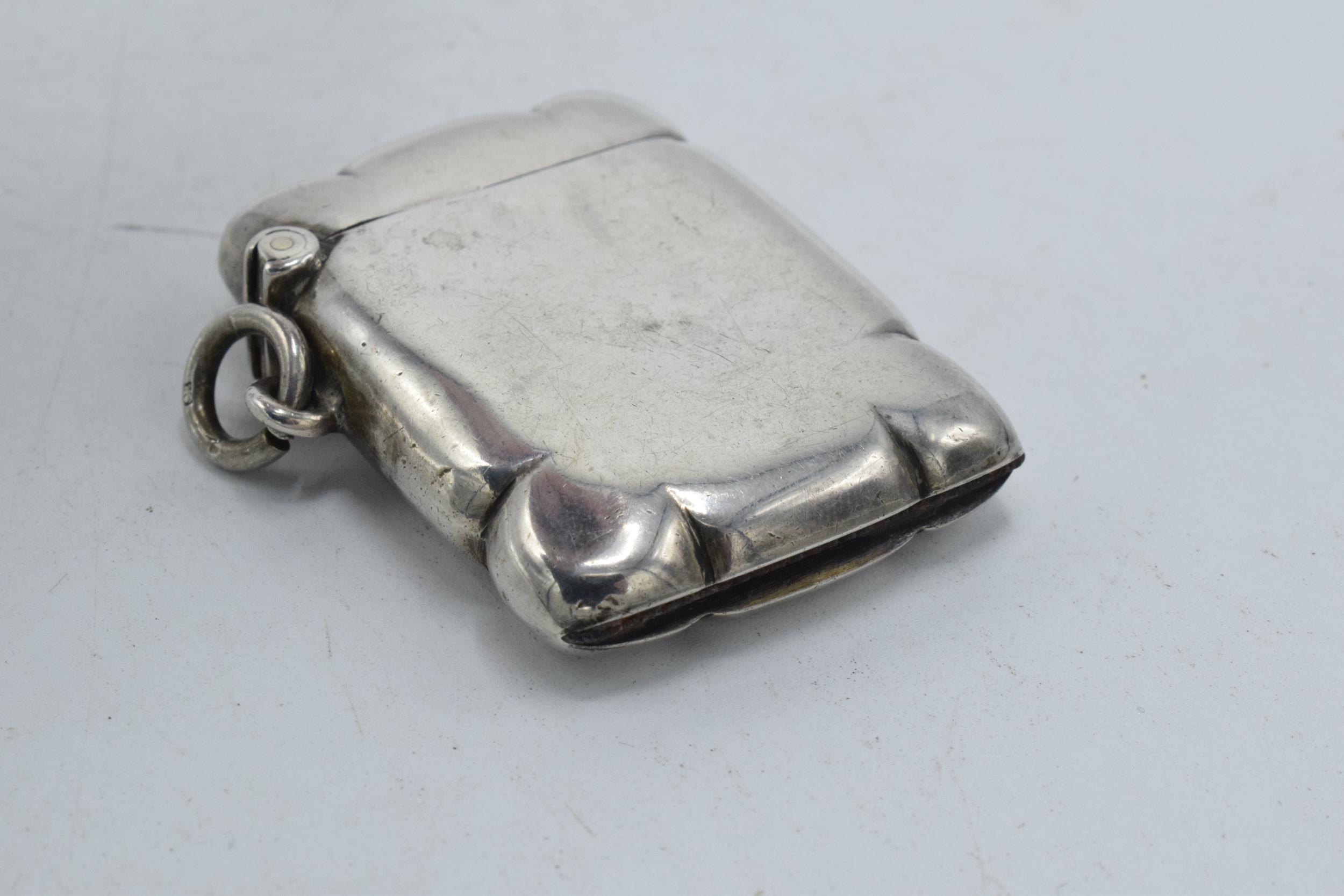 Hallmarked silver vesta case, 23.5 grams, Birmingham 1906. - Image 5 of 7