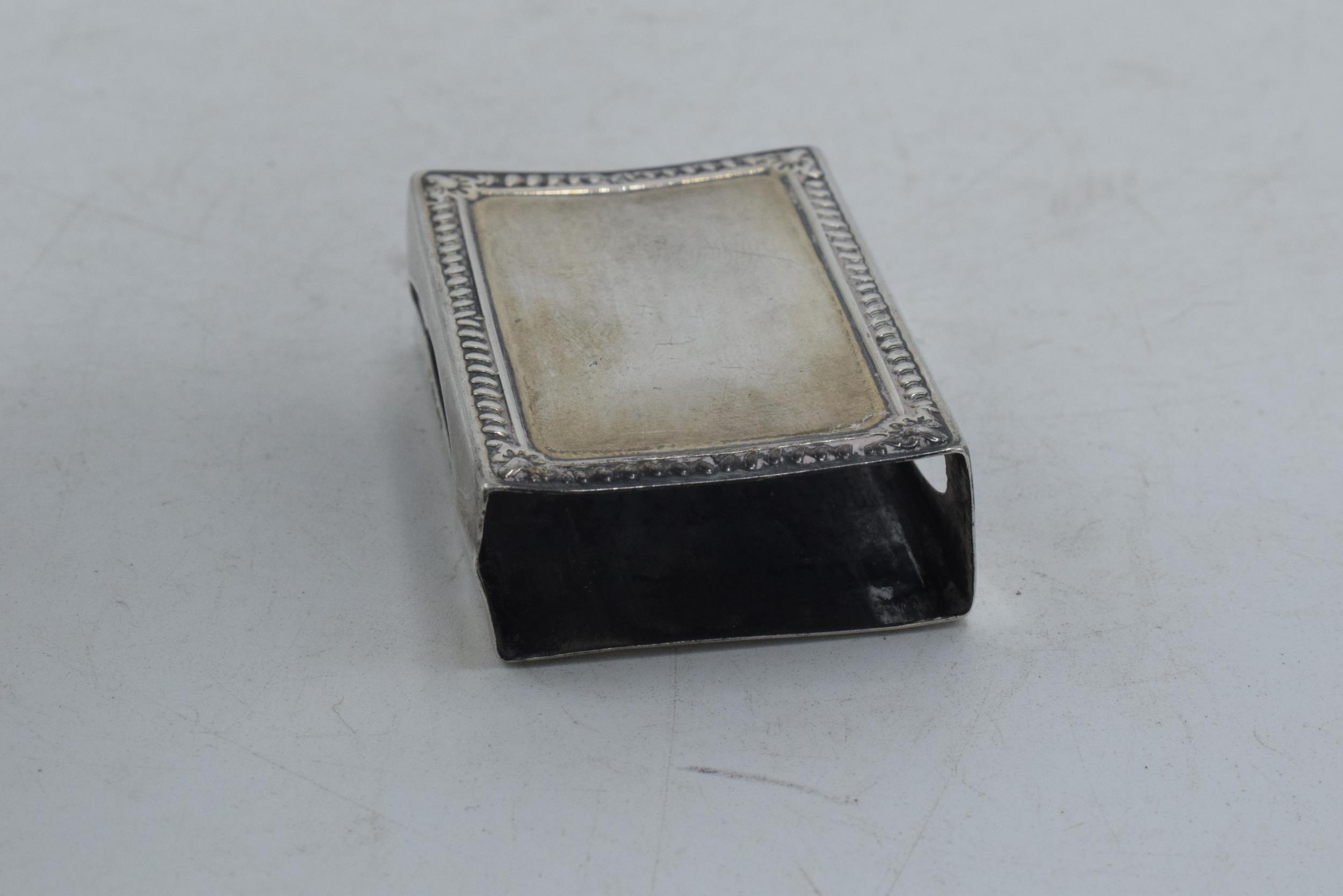 Sterling silver matchbox holder, stamped Sterling Silver, 15.2 grams, 5cm long. - Image 4 of 5