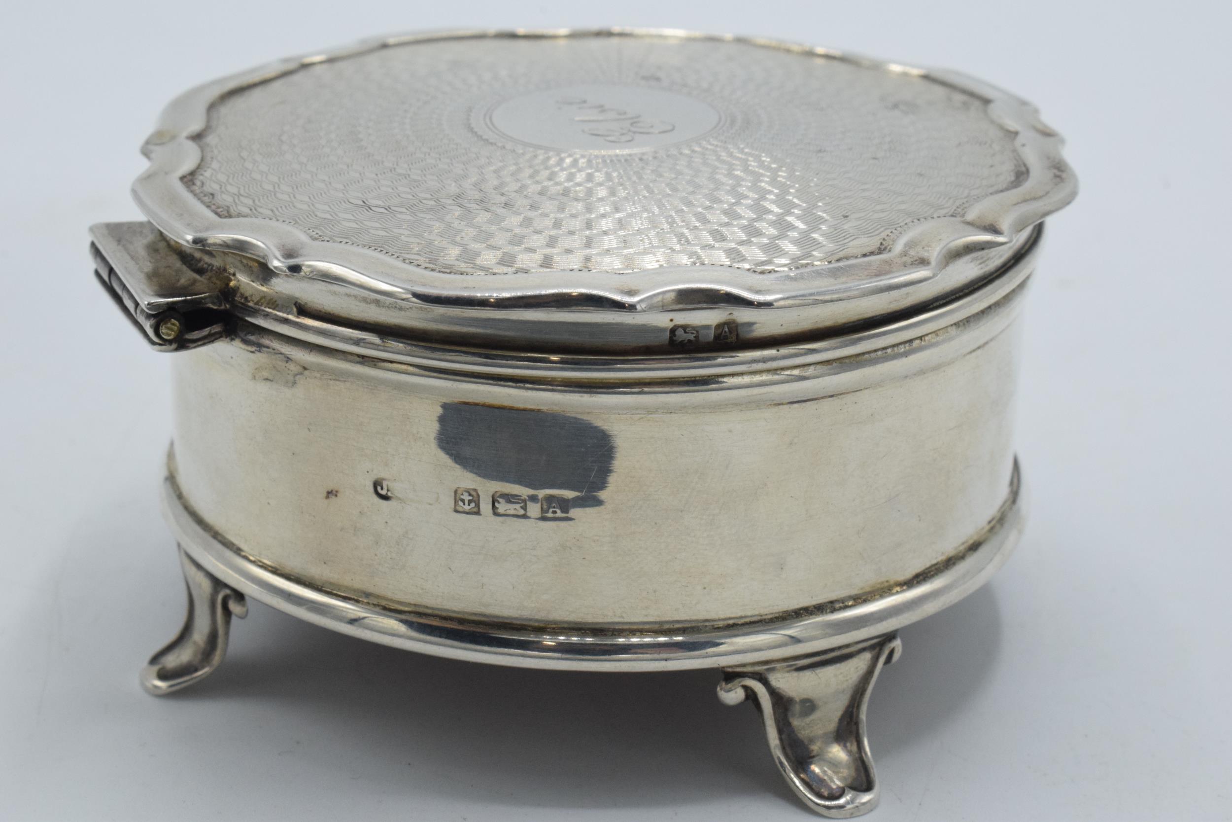 Silver jewellery trinket box with engineered decoration and 'Elsie' to the top, raised on 4 legs, - Image 3 of 6
