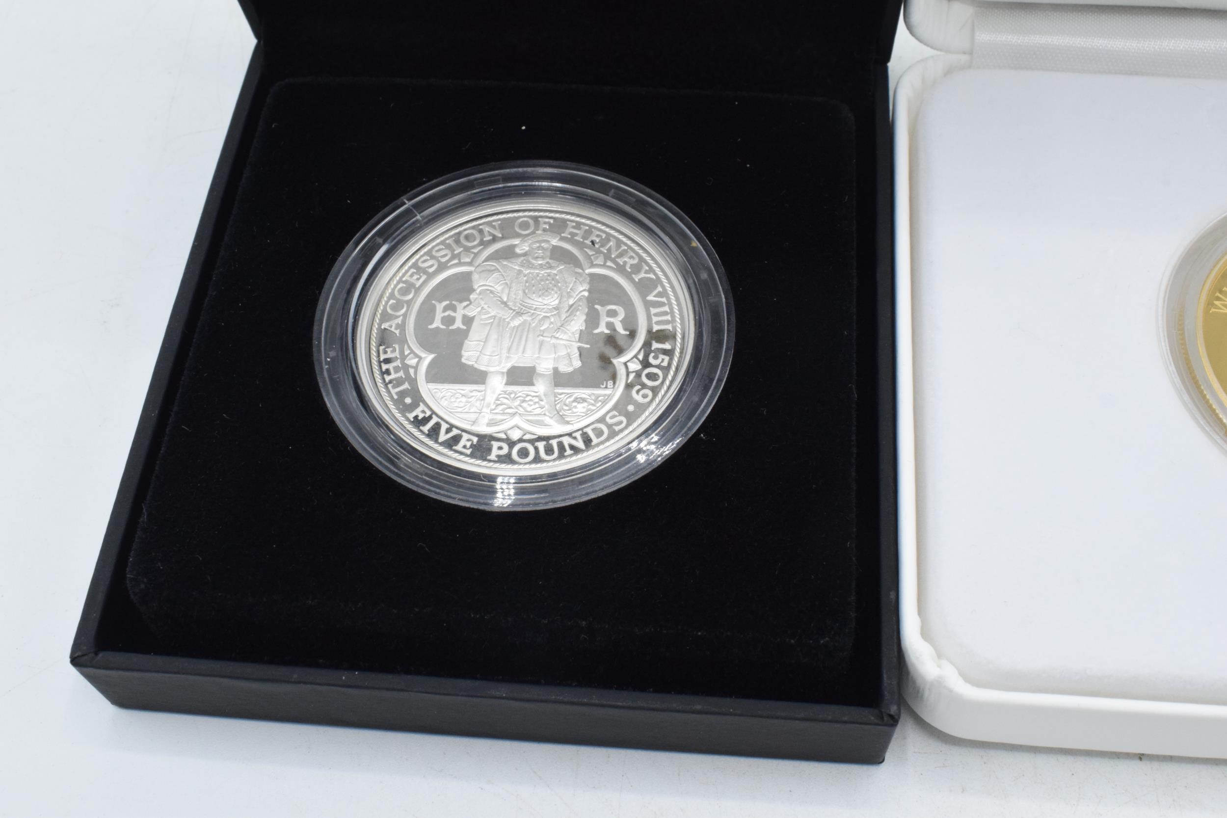 Boxed The Royal Mint Jersey 2009 Henry VIII silver proof Piedfort £5 coin and a William & - Image 5 of 5