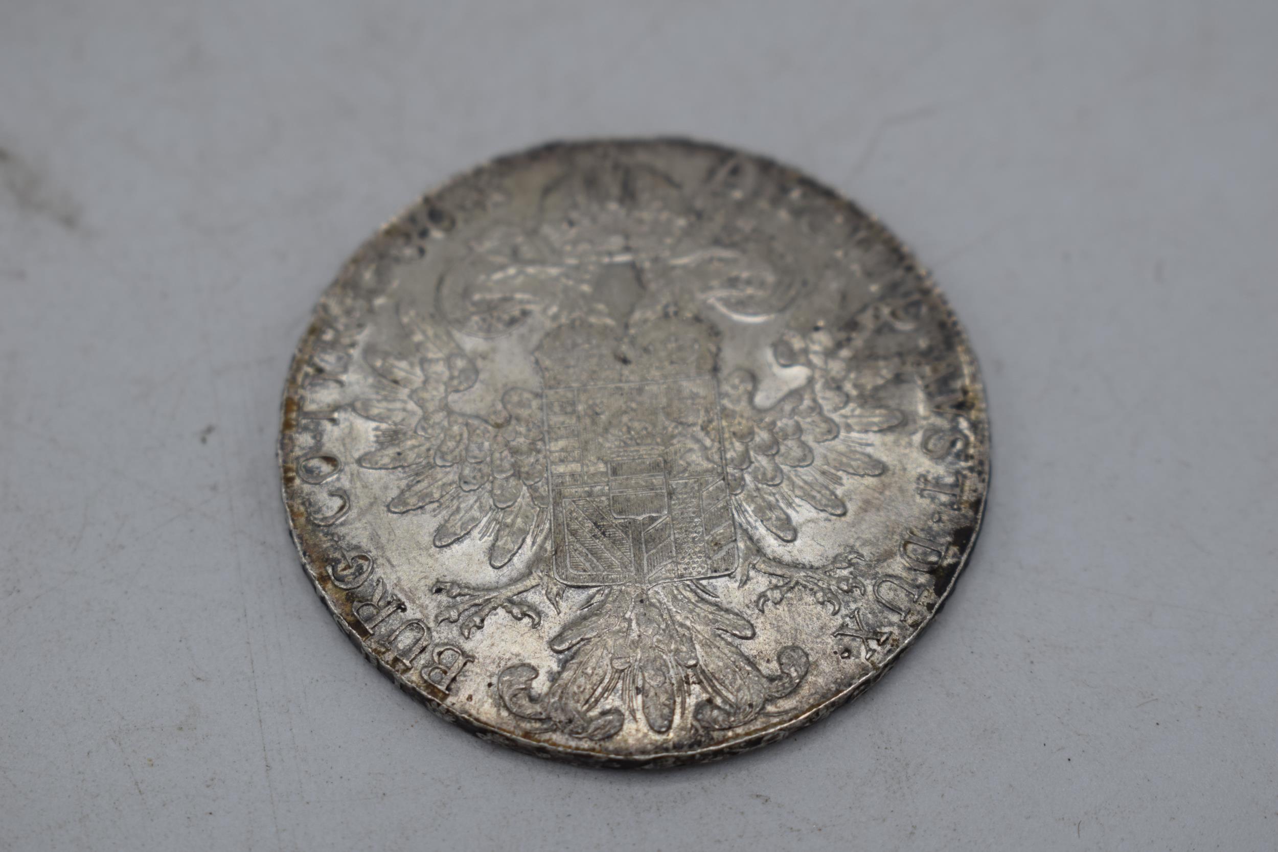 Maria Theresia silver Thaler together with a Royal Wedding Commemorative Coin (2). - Image 4 of 4