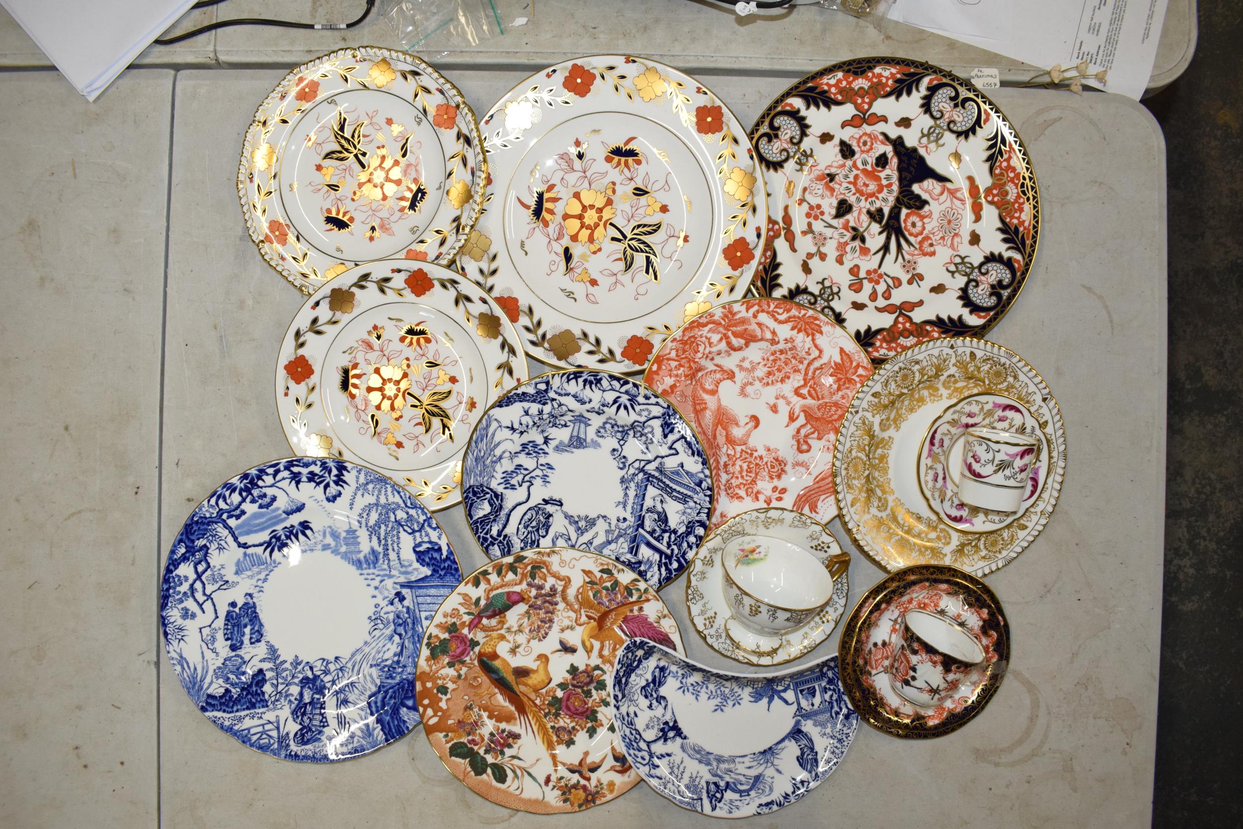 Royal Crown Derby plates and similar to include patterns such as Mikado, Vine, Olde Avesbury and - Image 8 of 8